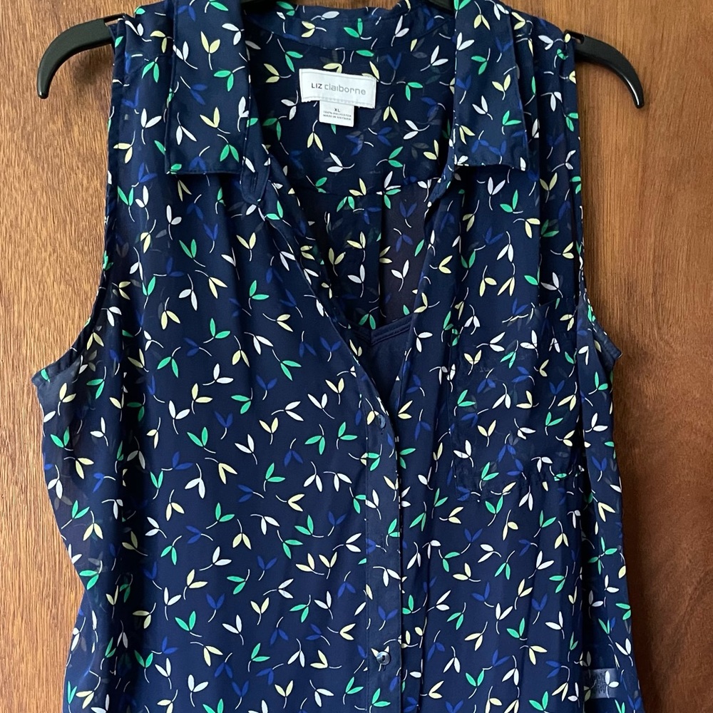 Tank top style shirt, woman’s size XL